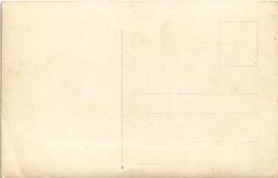 SMS Radetzky az Osztrák-Magyar Haditengerészet Radetzky-osztályú csatahajója, matrózok tüzérségi löv...