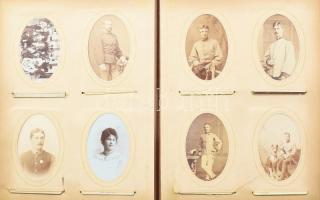 cca 1880-1910 Régi családi fotóalbum, keményhátú fotókkal (vizitkártyák, kabinetfotók), közte sok ka...
