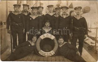 1915 SMS Radetzky az Osztrák-Magyar Haditengerészet Radetzky-osztályú csatahajó matrózai / K.u.K. Kriegsmarine Matrosen / Austro-Hungarian Navy Radetzky-class pre-dreadnought battleships mariners. photo (EB)