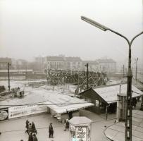 cca 1972 Budapest, a Moszkva téri metróállomás építésének dokumentációs felvételei, föld felett és f...
