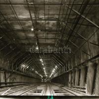 cca 1972 Budapest, a Moszkva téri metróállomás építésének dokumentációs felvételei, föld felett és f...