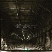 cca 1972 Budapest, a Moszkva téri metróállomás építésének dokumentációs felvételei, föld felett és f...