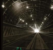 cca 1972 Budapest, a Moszkva téri metróállomás építésének dokumentációs felvételei, föld felett és f...