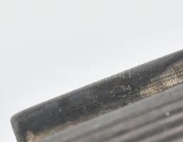 Ezüst (Ag) cigarettatatárca geometrikus díszítéssel, Jelzett 118 g 11x,5 cm