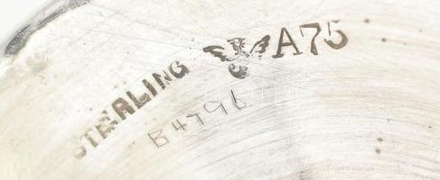 Ezüst (Ag) tojástartó áttört és vésett díszítéssel 5,5 cm, 6,5 cm Anglia. Sterling ezüst.53 g m: 7,5...