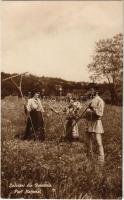 Salutari din Romania. Port National / Romanian folklore