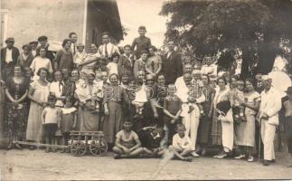 Vacationers at Balatonszárszó photo (b)