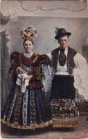 Mezőkövesdi népviselet, fiatal matyó házaspár, magyar folklór (kopott sarkak), Hungarian folklore (kopott sarkak / worn corners)