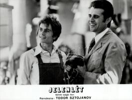 cca 1989 előtti ,,Jelenlét" című bolgár film jelenetei, 5 db vintage produkciós filmfotó (vitri...