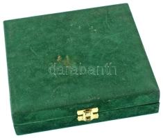 2009. "Életfa Emlékplakett Arany Fokozat / A Magyar Köztársaság Földművelésügyi és Vidékfejlesz...