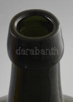 Parád, XX. sz. első fele, Üvegballon. Zölden színezett, hibátlan, jelzés nélkül, m: 38 cm