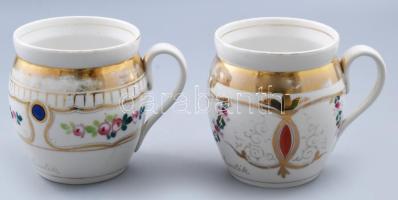 2 darab Püspökfürdői emlék porcelán csupor, kopással, repedésvonallal, m: 14 cm