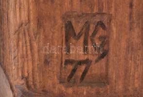 1977, MG jelzéssel: Női akt. Faragott és pácolt fa, m: 32 cm