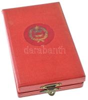 1957. "Szocialista Munkáért Érdemérem" zománcozott fém kitüntetés mellszalagon, Rákosi-cím...