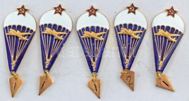 Szovjetunió DN "Ejtőernyős" zománcozott fém jelvény "1/2"-es bilétával (5x) T:AU Soviet Union ND "Paratrooper" enamelled metal badge with Nr. "1/2" tab (5x) C:AU