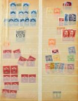 Rendező a Turuloktól az 50-es évek közepéig néhány száz bélyeggel,közte sorok is, 15 lapos nagy Schaubek berakóban. Érdemes megnézni!