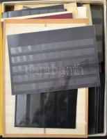 Berakólapok kisebb-nagyobb méretben, csomagoló anyagok tároláshoz, cseréhez, árverési beadáshoz dobozban