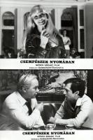 cca 1989 előtti ,,Csempészek nyomában" című szovjet film jelenetei és szereplői, 17 db vintage produkciós filmfotó (vitrinfotó, lobbyfotó) ezüst zselatinos fotópapíron, a használatból eredő (esetleges) kisebb hibákkal, 18x24 cm