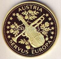 Ausztria DN "Mozart, a csodagyerek" fém emlékérem (aranyozva) T:PP