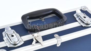 Alumínium vázas bőrönd, béléssel, állítható rekeszekkel, zárható, 2 db kulccsal, 34x28x12,5 cm