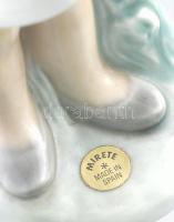 Mirete spanyol porcelán kislány. Jelzett, hibátlan, m: 18 cm