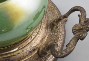 Szecessziós krémkínáló. Ezüstözött alpakka, beleragasztott irizáló üveg betéttel, üveg hibátlan, tal...