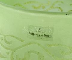 Villeroy & Boch jádeszínű váza. Savmaratott mintás hutaüveg, címkével jelzett, kis kopással, d: ...