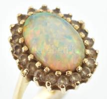 Arany (Au) 14K opálköves gyűrű, jelzett, méret: 1,9 cm, bruttó: 6,1 g