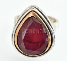 Ezüst(Ag) gyűrű szintetikus rubinnal, jelzett, méret: 55, bruttó: 12,8 g