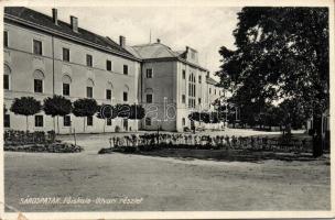 Sárospatak főiskola udvara (EB)