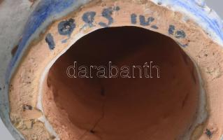 Kiss Roóz Ilona (1920-2010): Lány. Jelzett, kis kopással, m: 12 cm