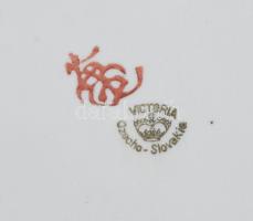 cca 1920-1930, Victoria cseh japán mintás szervírozótálca. Jelzett, minimális kopással, 16x22 cm