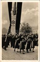 1938 Érsekújvár, Nové Zámky; bevonulás, "Mindent Vissza! Érsekújvári Frontharcosok" zászlóval / entry of the Hungarian troops + "1938 Érsekújvár visszatért" So. Stpl. (EB)