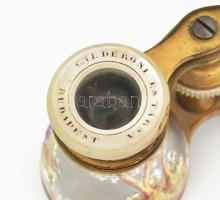 Színházi látcső. Festett rokokó jelenettel. Calderoni és társa. Jelzett, hozzá bőr tokkal XIX. sz .v...