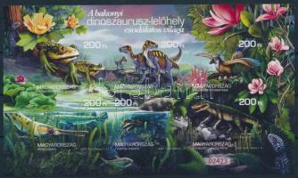 2020 Bakonyi dinoszauruszok csodálatos világa (II.) vágott blokk (8.000)