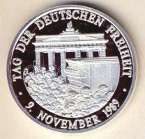 NSZK 1989. "A béke diadala" Ag 8,5g T:PP