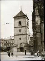 cca 1940-1950 Kassai részletek, Országzászló, piac, irredenta jelkép, épületek, kb. 16 db 6×9-es neg...