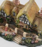 Lilliput Lane angol miniház kollekció, 4 db, festett bakelit, h: 5-15 cm