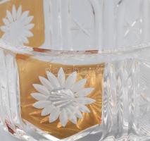 2 darab kristály kínáló, egyik címkével jelzett, kis kopással, d: 13-19 cm