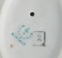 4 darab Hollóházi figura: liba, sirály, gém, matyó lány. Jelzett, kis kopással, m: 23 cm alatt