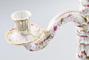 Herendi háromágú gyertyatartó, kézzel festett porcelán, kétrészes, jelzett, kopásnyomokkal, m: 41,5 ...