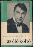 Kosztolányi Dezső: Az élő költő. Szemelvények műveiből, életrajza, méltatása. (Bp.), 1936, Kosztolányi Dezső Emlékbizottság (Révai-ny.), 45+(3) p. Első kiadás. Kiadói papírkötés, kissé sérült lapszélekkel.