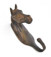 Lófej figurás bronz akasztó, m: 14,5 cm