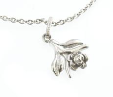 Ezüst (Ag) karlánc mdeállal jelzett, 0,925 bruttó:2,64 g Dobozzal