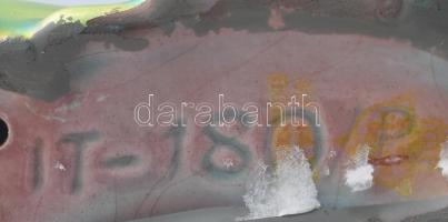 Zsolnay eozin mázas őzike, jelzett, kopásnyomokkal, lepattanással,, m: 6,5 cm, h:9 cm