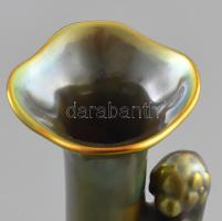 Zsolnay váza: Vágyakozás. Szecessziós stílusú nőalakkal díszített, szájánál virágszerűen szétnyíló v...