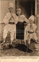 1940 Borgóprund, Borgó-Prund, Prundu Bargaului; erdélyi népviseletes gyerekek / children in Transylvanian folklore (EK)