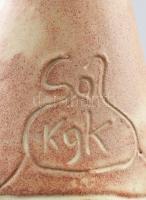 Kgk jelzéssel: Figurális kerámia díszváza. Pattogzással, m: 22 cm