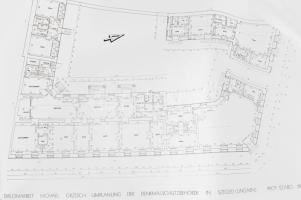 cca 1990, Szeged Oroszlán utcai műemléképület belső részének felújítási tervének tervrajzai. Diplomamunka. 14 darab cca 115 x 88 cm méretű tervrajz, papírhengerben tárolva.