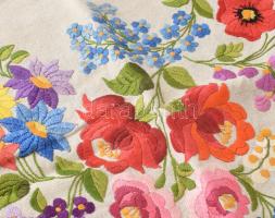 Kalocsai mintás hímzett terítő, jó állapotban, 150x130 cm + hímzett párnahuzat